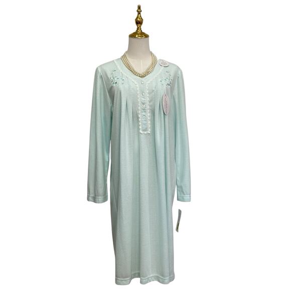 NWT Miss Elaine Cuddleknit Pastel Green Embroidered Nightgown Women’s size L - Picture 4 of 10